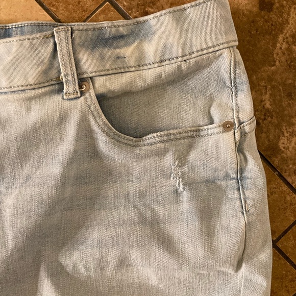 Terra and Sky jean shorts - Picture 4 of 8